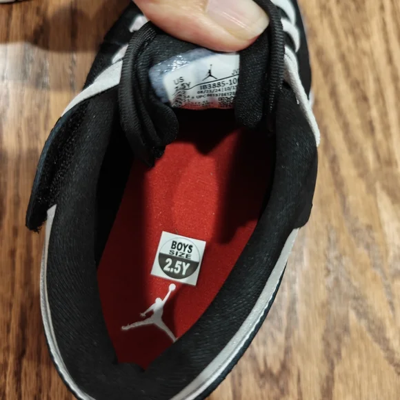 NEW Nike Jordan AJ 1 Low ALT SE Velcro Sneakers size 2.5 - Picture 5 of 8